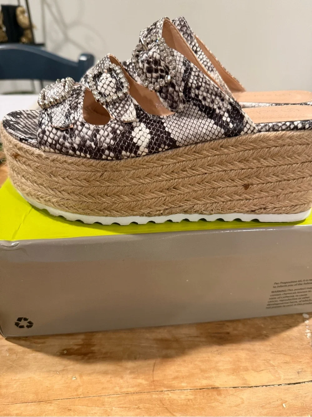 SOBEYO stylish platform